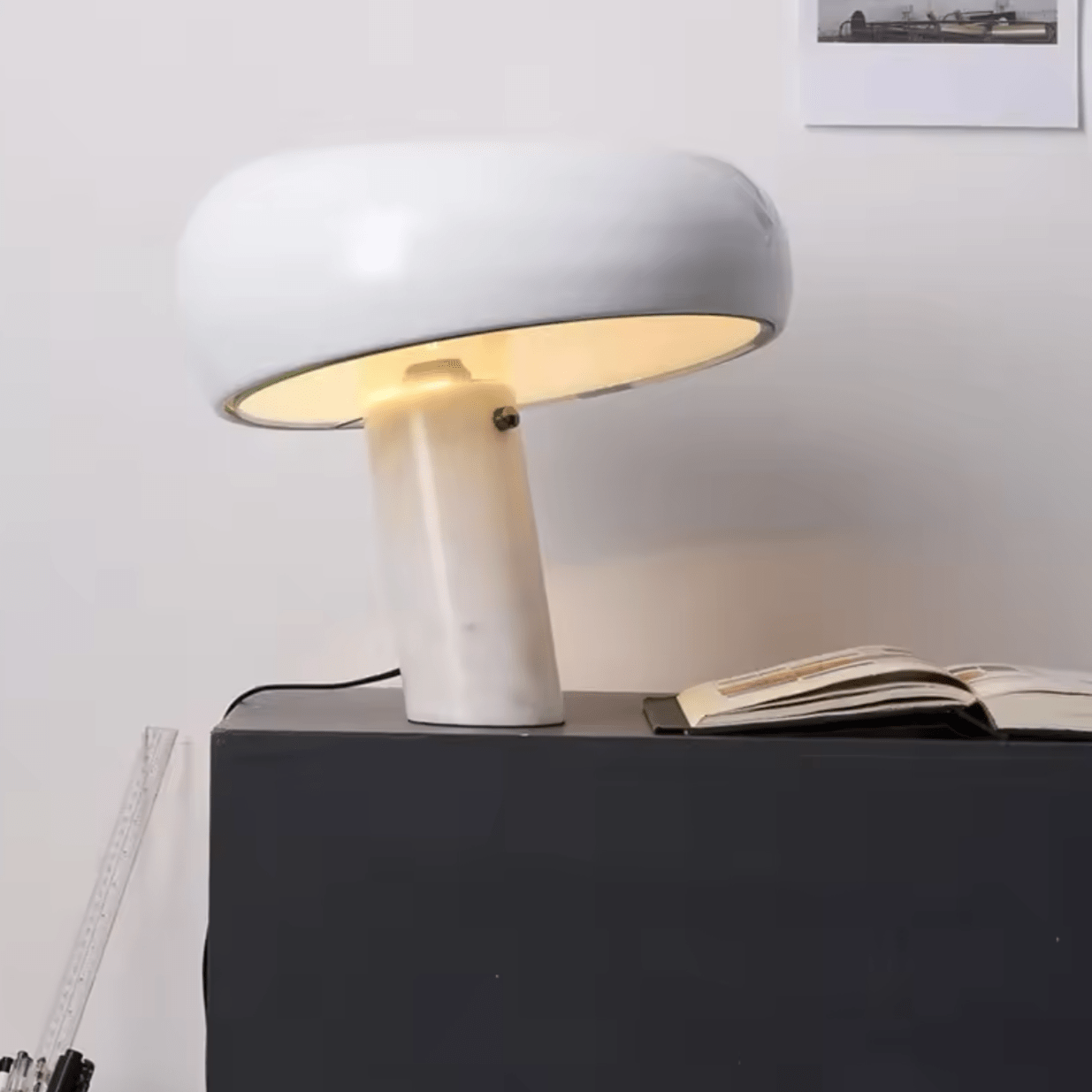 Lampe Champignon Marbre Blanc / 28x26cm
