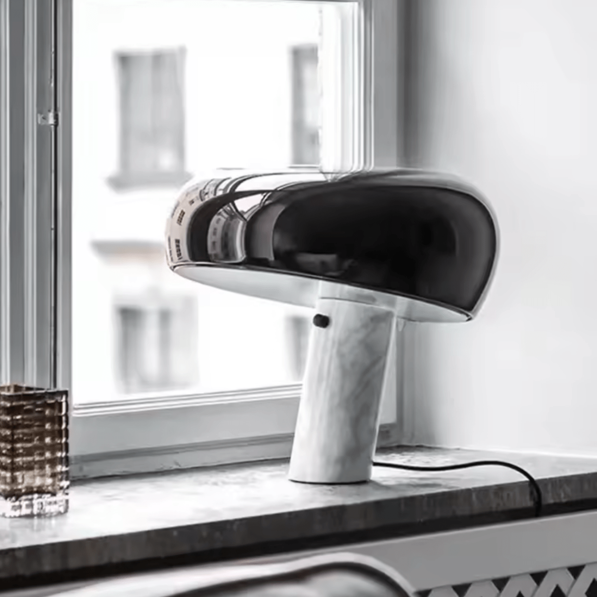 Lampe Champignon Marbre Noir / 28x26cm